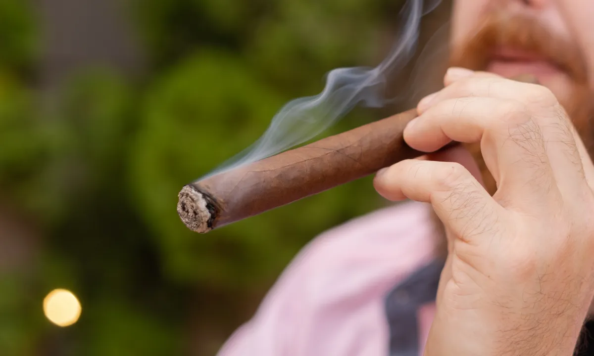 Expert Tips For Buying Cigars: Your Complete Guide