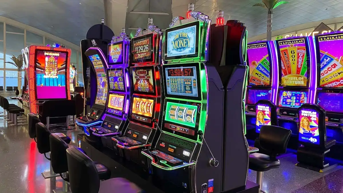 How To Play Online Slots: Ultimate Guide